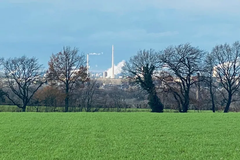 zicht op chemelot vanaf puth