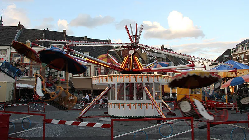 zk134fdhjvlukaqe7pw1ai38n nostalgische kermis 2012