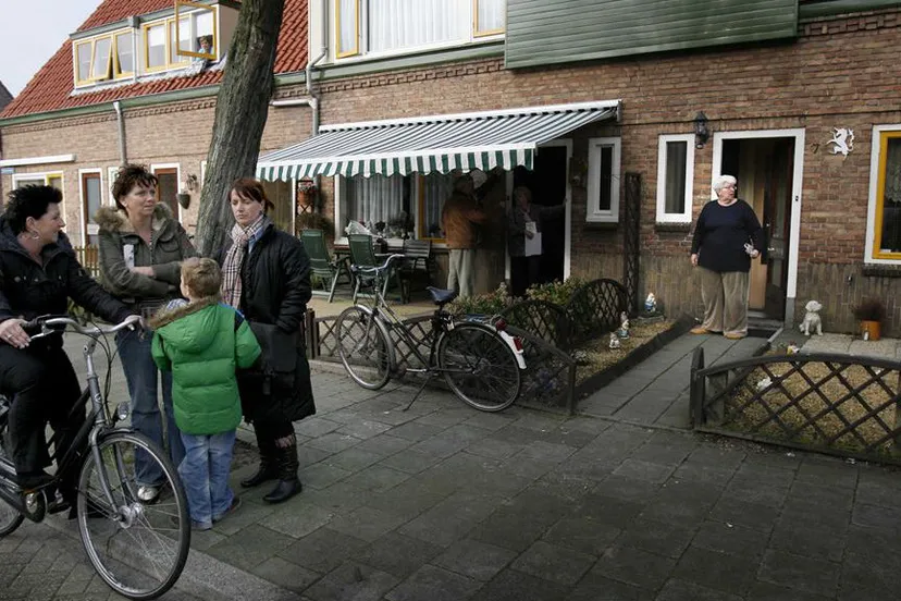 zt1j1f1upzix62k2jaqblzbxu huizenhuisvolksbuurtburenarmoedewijkondieputrechthqfoto