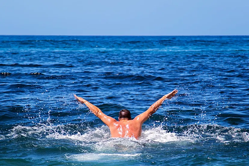 zwemmen in zee