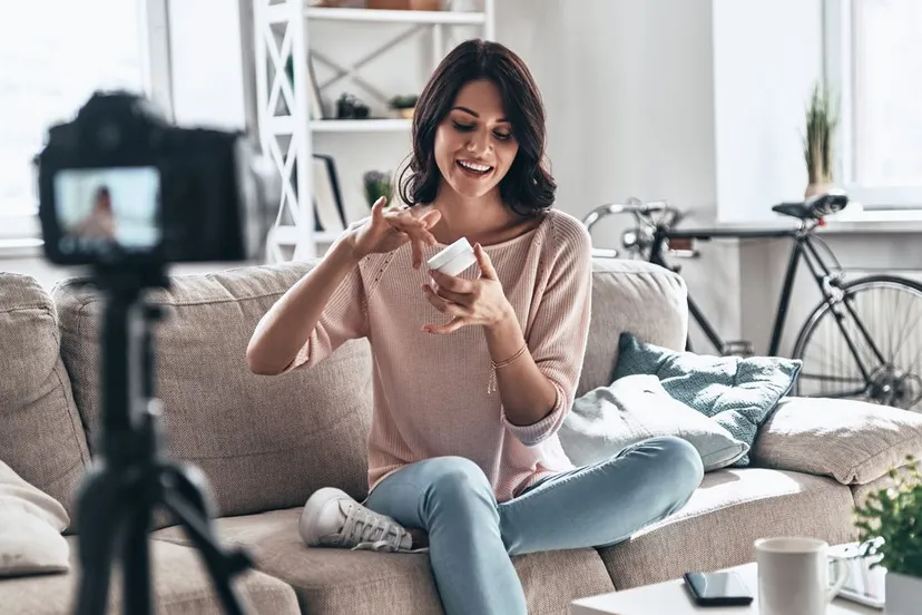 influencer aan het werk