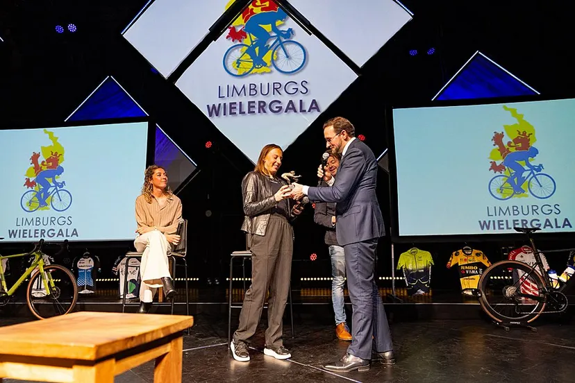 scarlett souren martin de beer