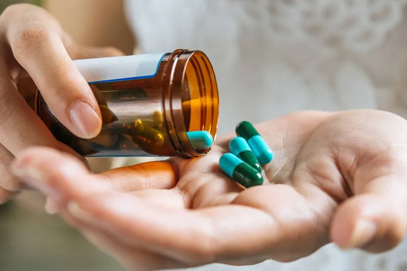 medicijnen capsules van apotheek