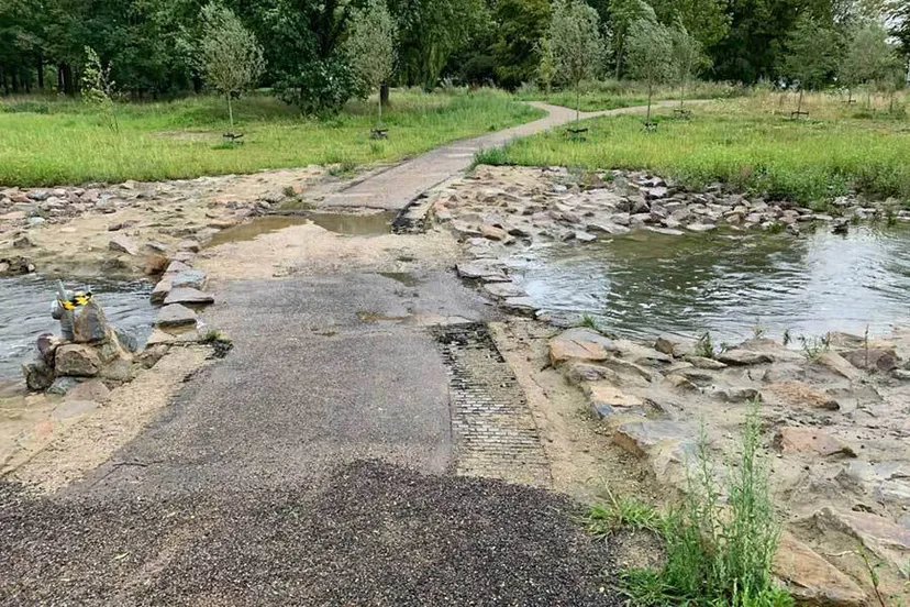 schade aan pad beek park sittard
