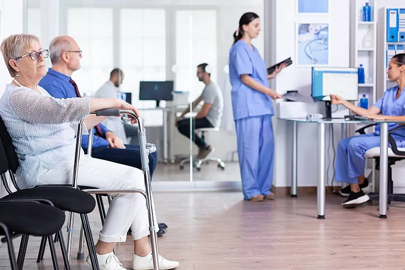 zorgpersoneel aan het werk