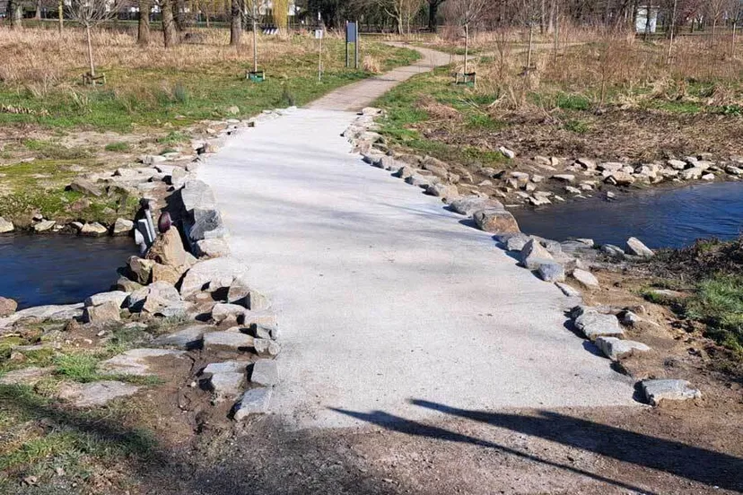 pad bij berkenlaan na reparatie