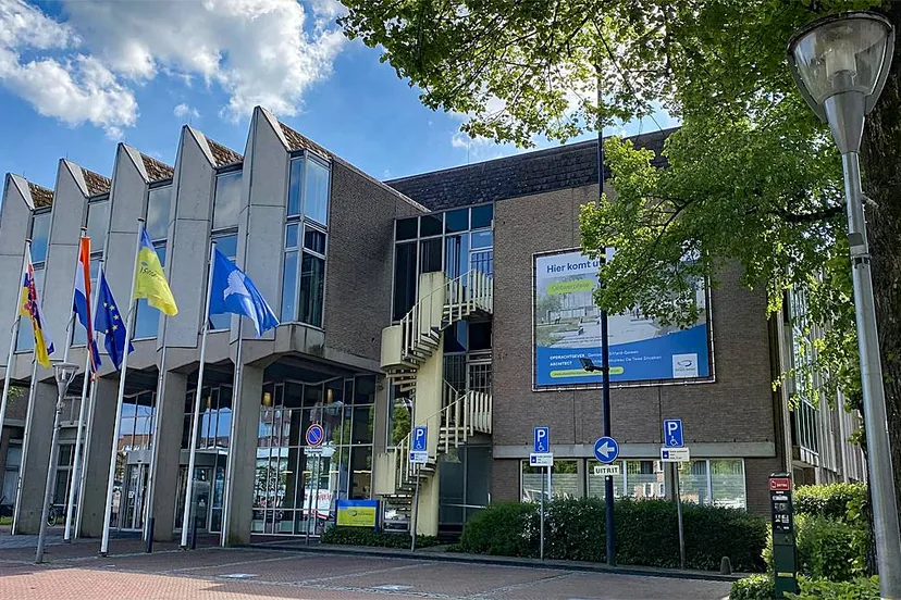 gemeentehuis in geleen april 2025
