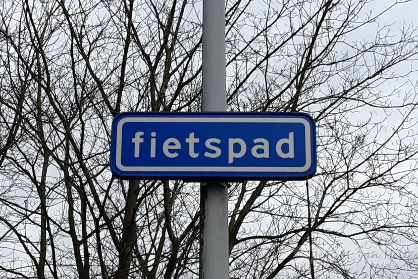 Fietspad. DM van Hellesem (1)
