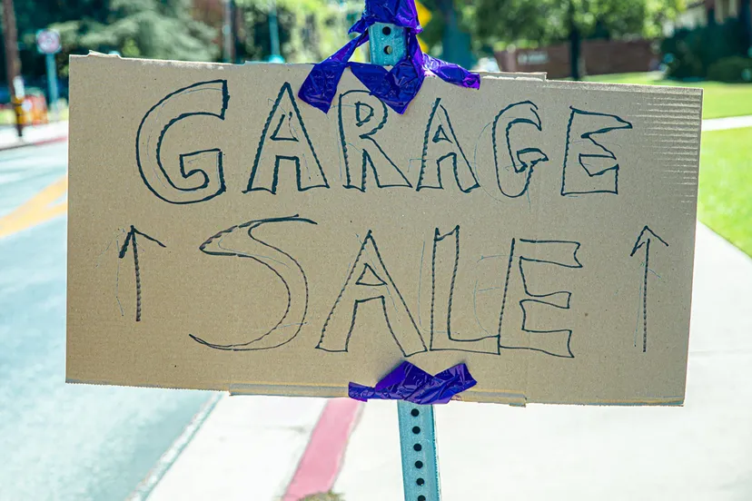 Garagesale Ekaterina Belinskaya Pexels
