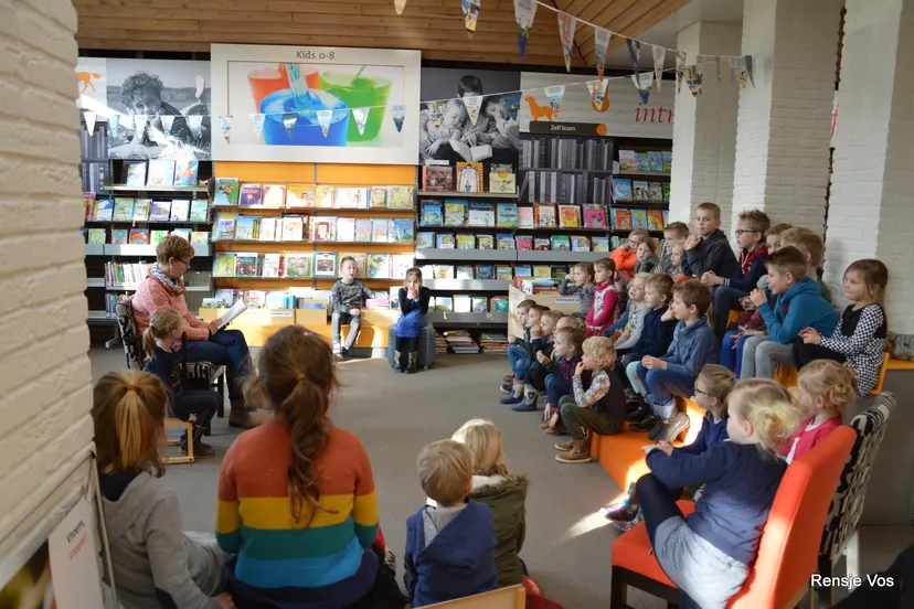 03 voorlezen bibliotheek staphorst tineke hoeve 1februari17 klainemol 4