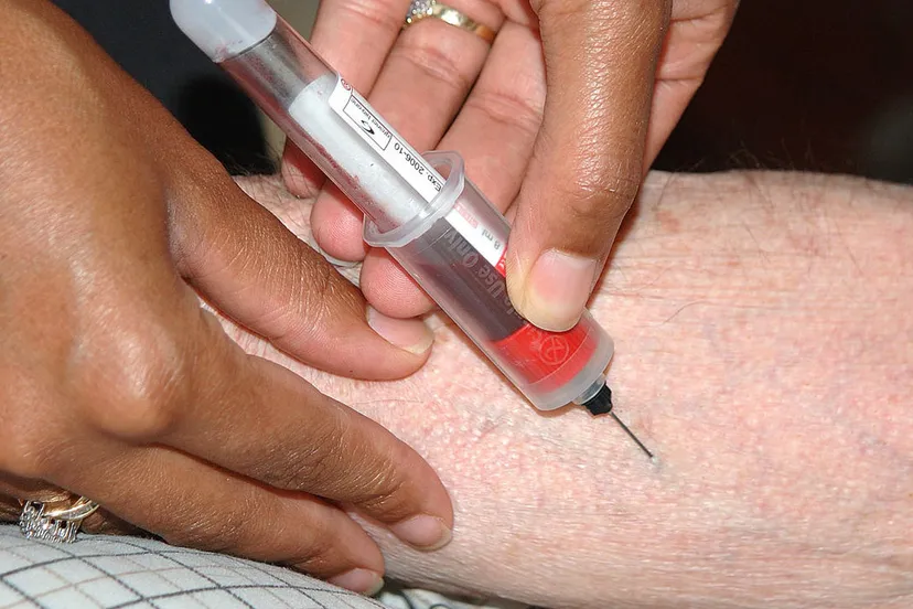 151112 persbericht afb e1446760992372