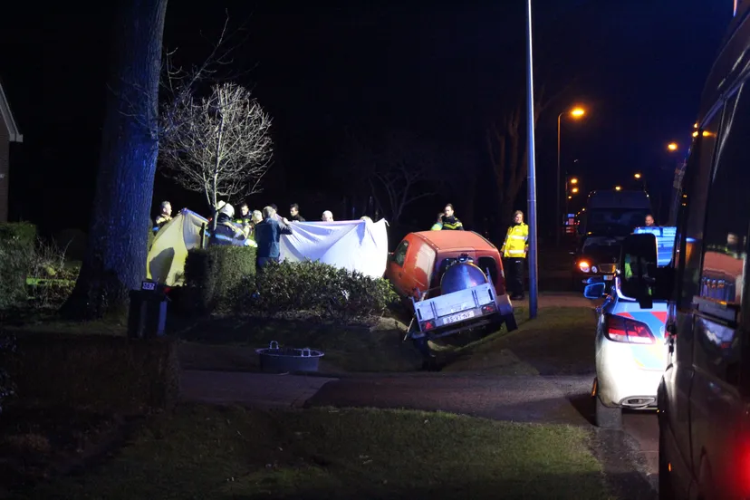 362321 bestelauto met aanhanger in greppel bij staphorst bestuurder naar ziekenhuis 20190208182132 img 7653