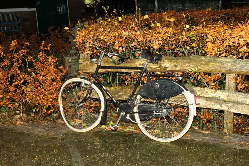 83558 fietser gewond bij aanrijding met auto image