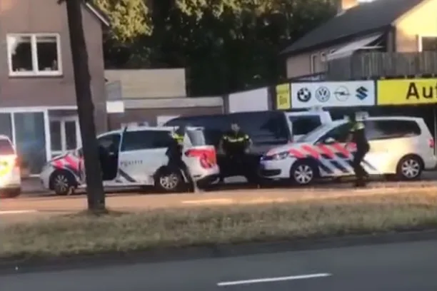 aanhouding na achtervolging youtube 112 hardenberg