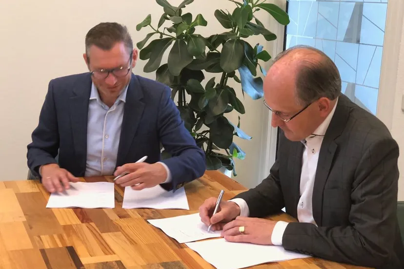 b0898c94 a610 4478 8851 84defee29707