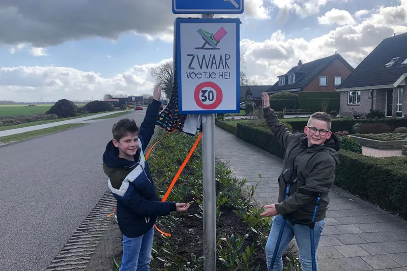 foto onthulling bord punthorst