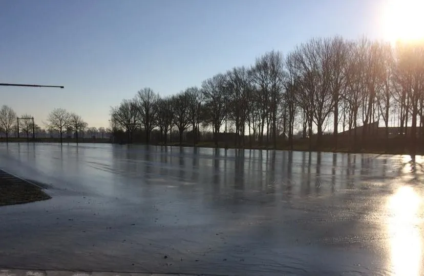 ijsbaan op de tippe ijsvereniging staphorst e1518008351693