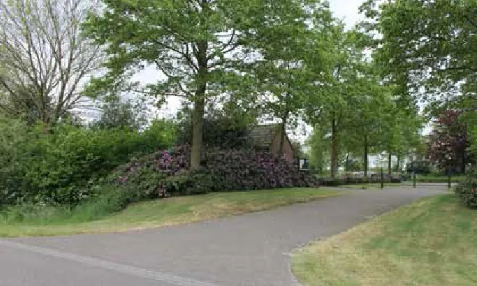 ingang begraafplaats scholenweg rouveen