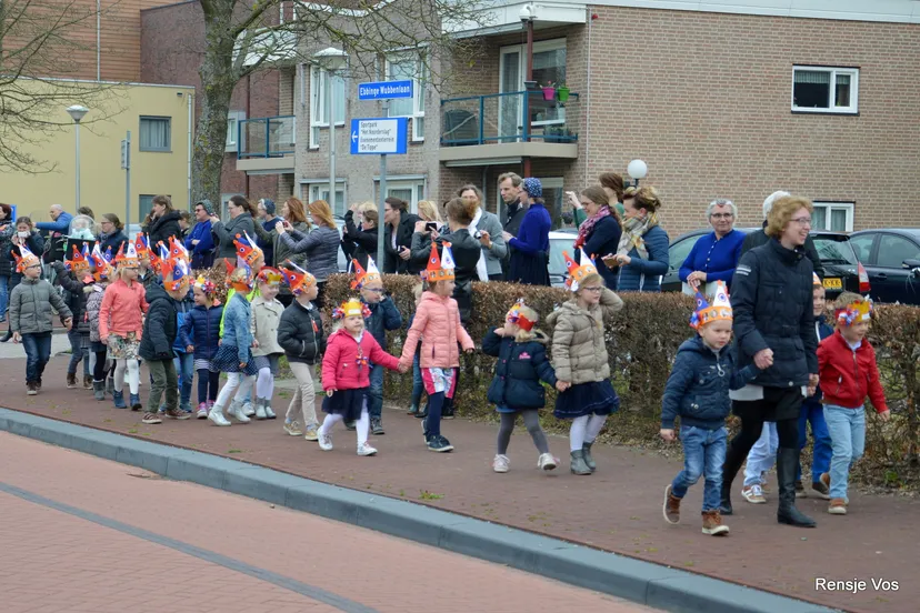 kwa school kleuters koningsdag zingen berghorst 2017 1