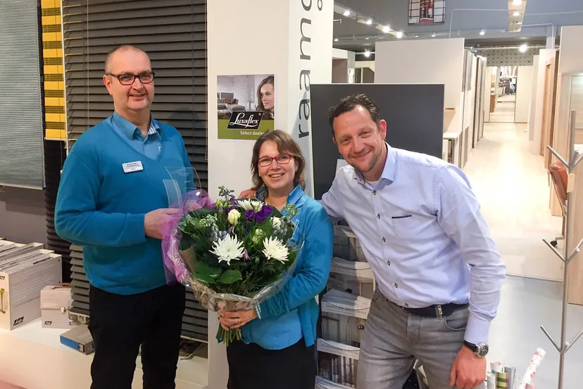 luxaflex select dealer