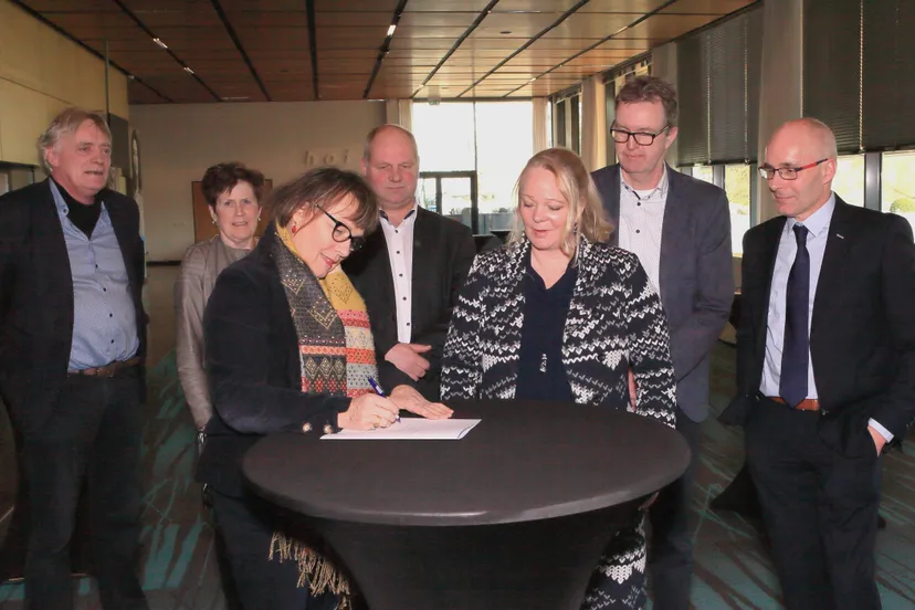 ondertekening bestuursakkoord agrarisch waterbeheer e1518038796929