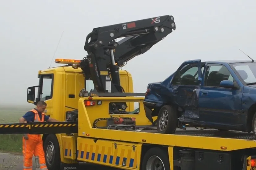 ongeval rechterensweg dekkersland youtube rtvoost e1464944621645