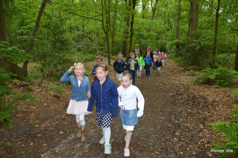 ooievaarsstation lokkerij schiphorst 20mei2016 kwa school groep3b 4b 1
