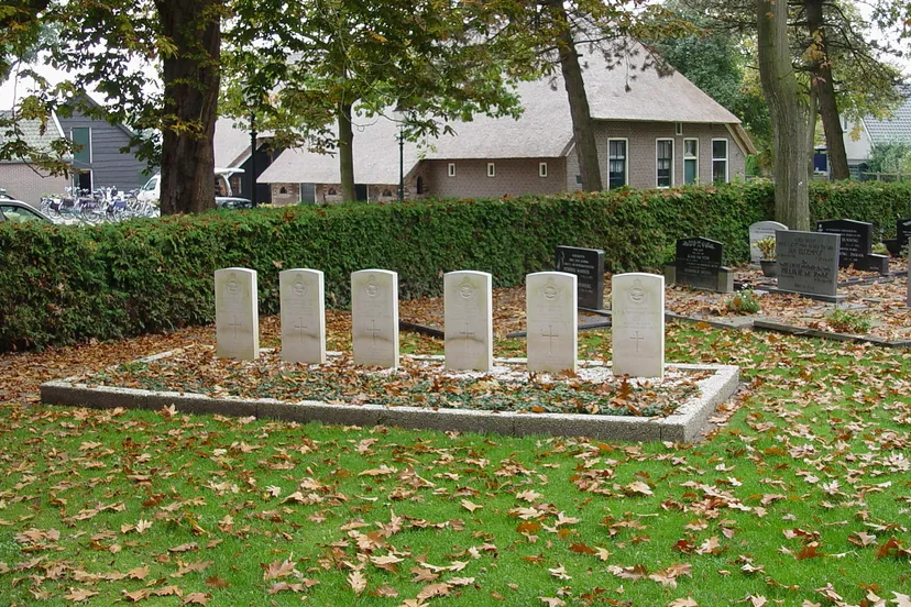 oorlogsgraven ijhorst e1430317583726