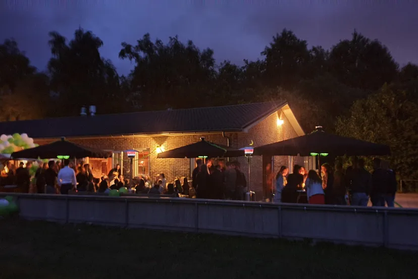 opening buitenterras publiek sjos