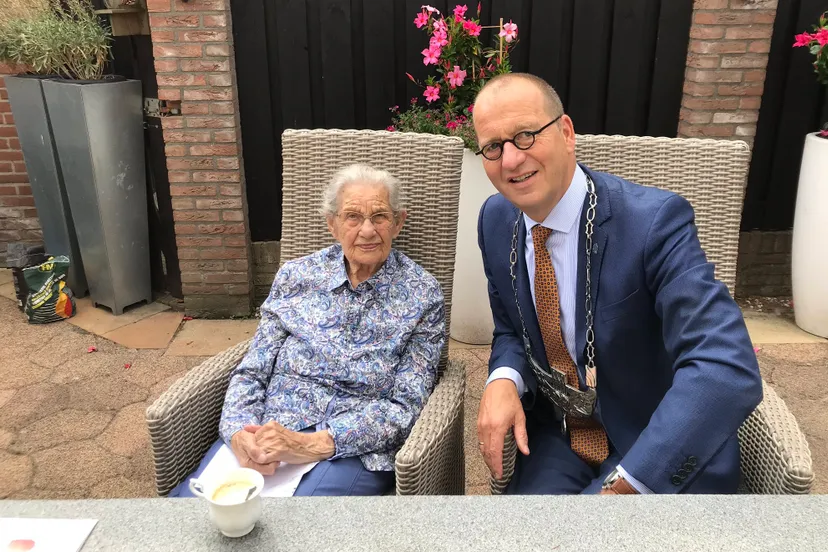 oudste inwoner jannetje venema bgm segers