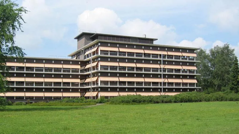 provinciehuis assen provincie drenthe wikimedia lfblaauw