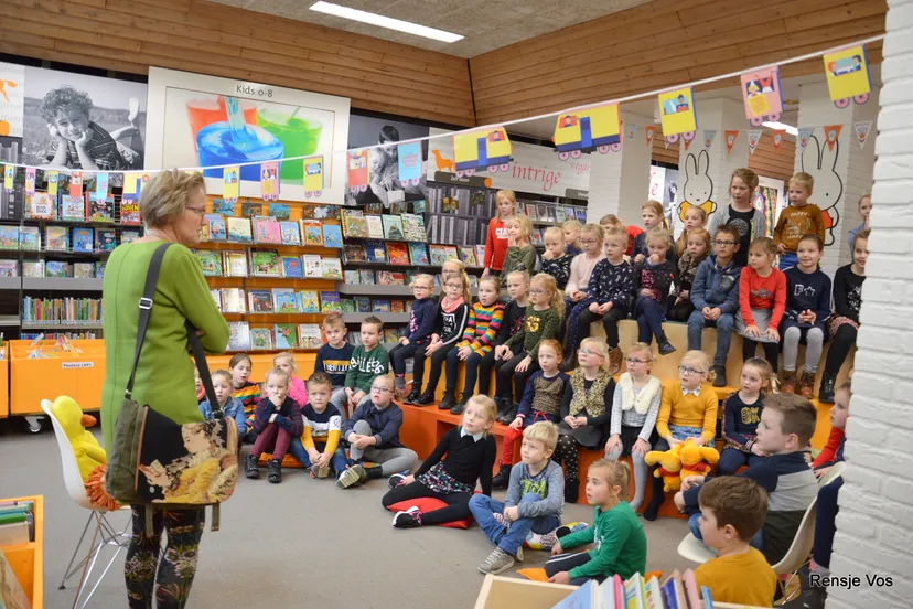 voorlezen 13nov2019 liesbeth van binsbergen bieb staphorst 1