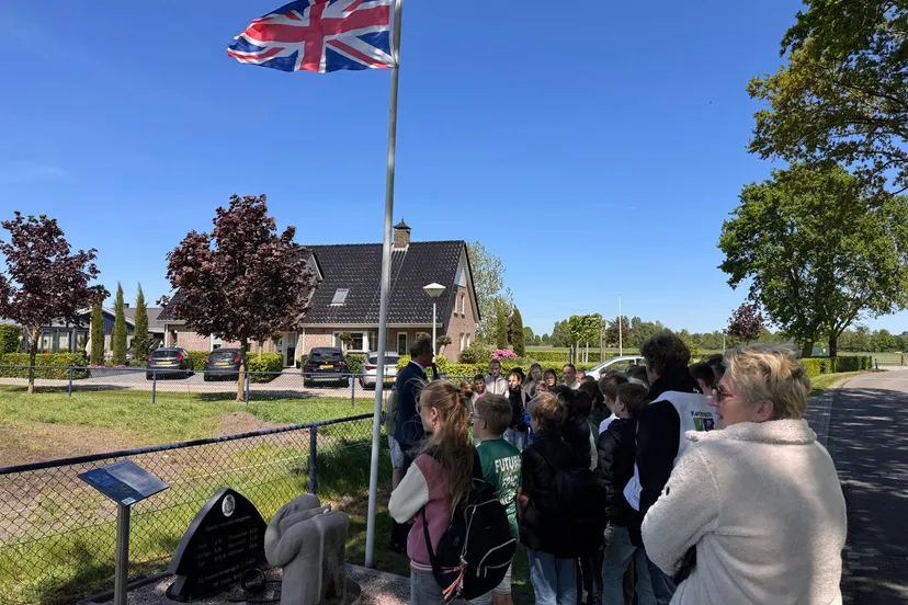 Herdenking Halifax monument Leidijk Staphorst CNS