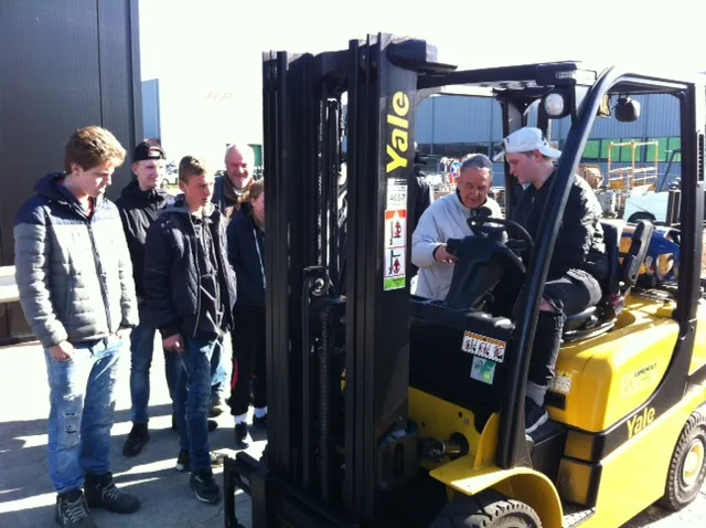 180507 leerlingen pro behalen heftruckcertificaat