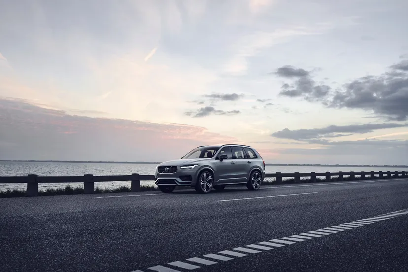 248351 the new volvo xc90 r design t8 twin engine in thunder grey