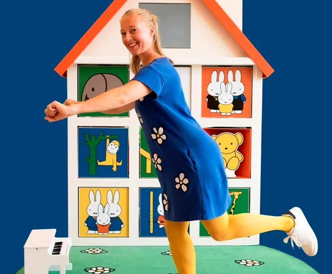 29 9 2019 nijntje fotograaf willem schalekamp staand web