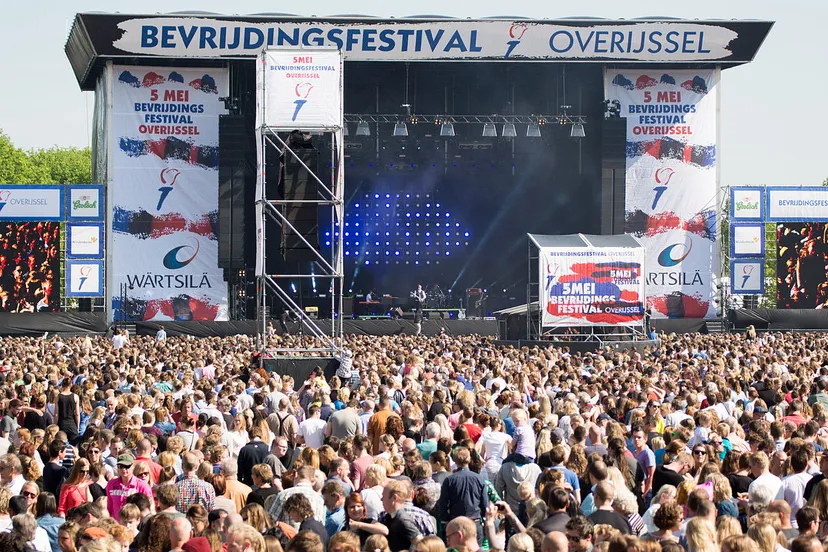 bevrijdingsfestival overijssel hoofdpodium 2014 2