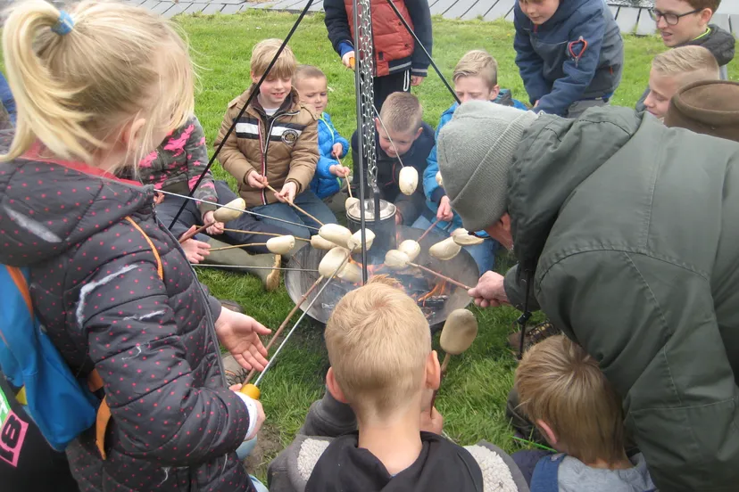 bouwe kids vuur broodje