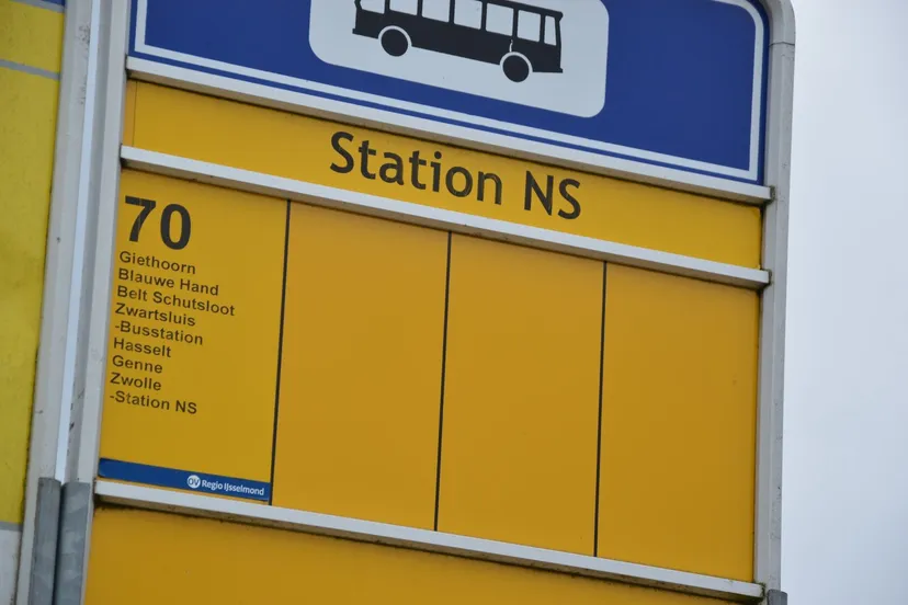 bushalte station 70 colin coule