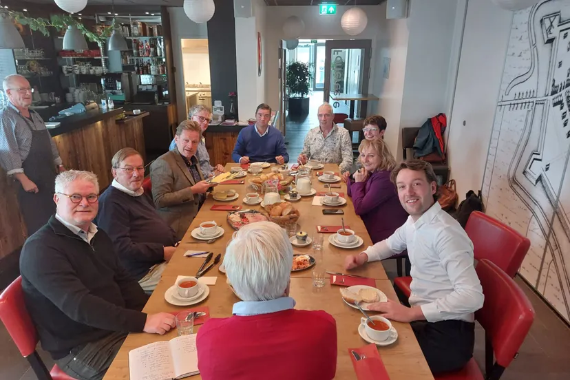college in gesprek met pb blokzijl