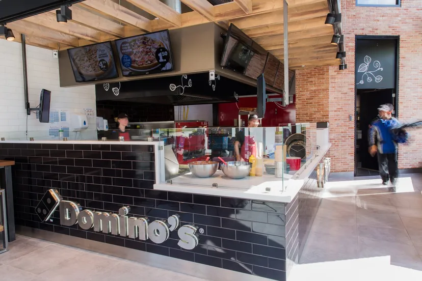 dominos store 6 1600x1067