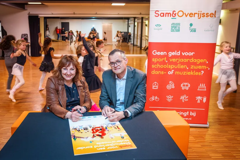 ondertekening sam overijssel foto wilbert bijzitter