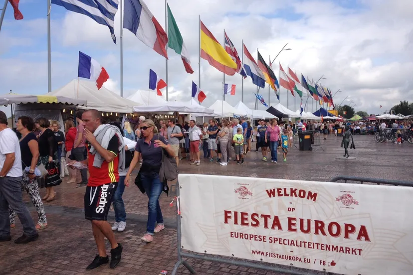 persmap vestingfeest 4 fiesta europa rechtenvrij