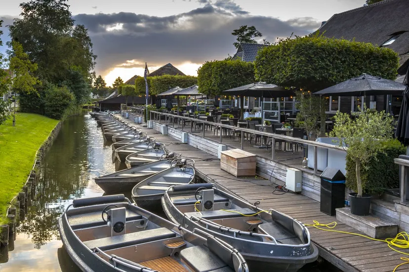 rental boats giethoorn sm3dc9w 40