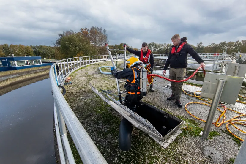schoonmaak beluchtingstanks2 duiker
