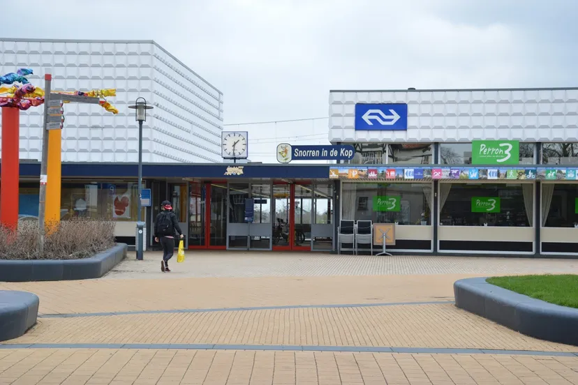 voorzijde ingang ns station colin coule1