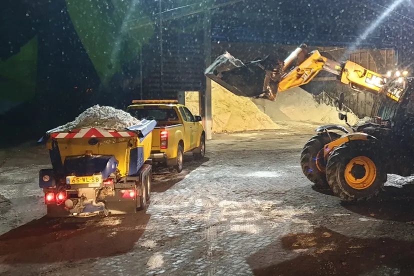 bevoorraden-strooiauto_winter-1-2048x1364