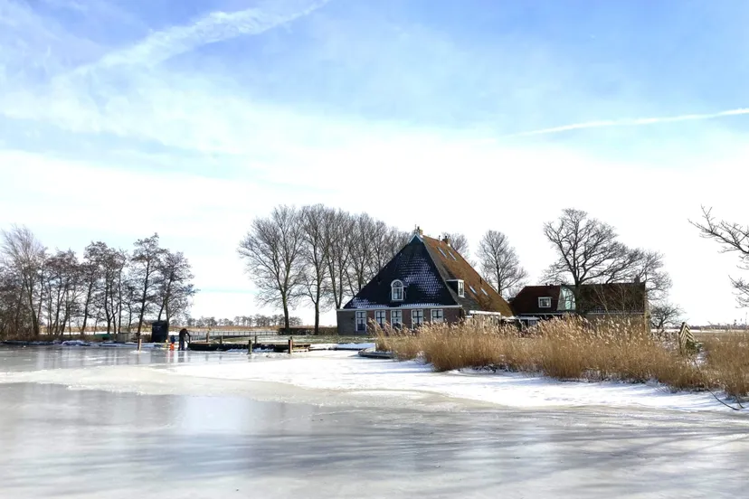 It-Heidenskip_schaatsen-op-Hofmar_winter_Lize-Cnossen-2048x1536