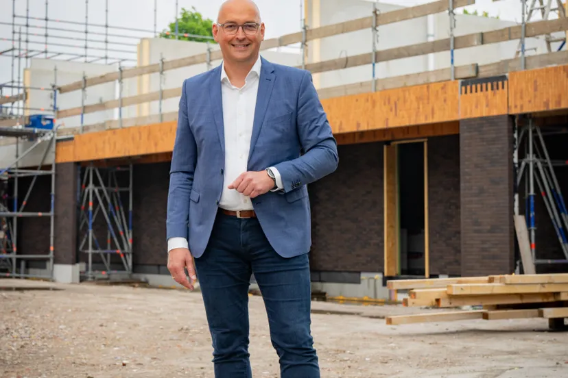 Michel-Rietman-op-bouwplaats-scaled