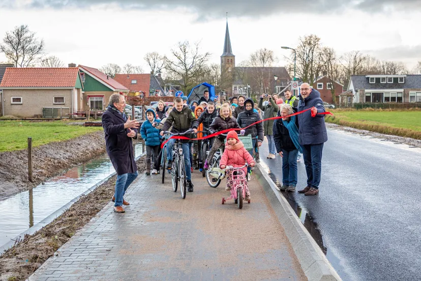 Mobiliteitsprogramma-opening-vrijliggend-fietspad-Nijland